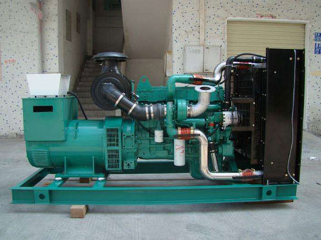 毕节1100kw康明斯柴油发电机组图片 毕节1100kw康明斯柴油发电机组图片